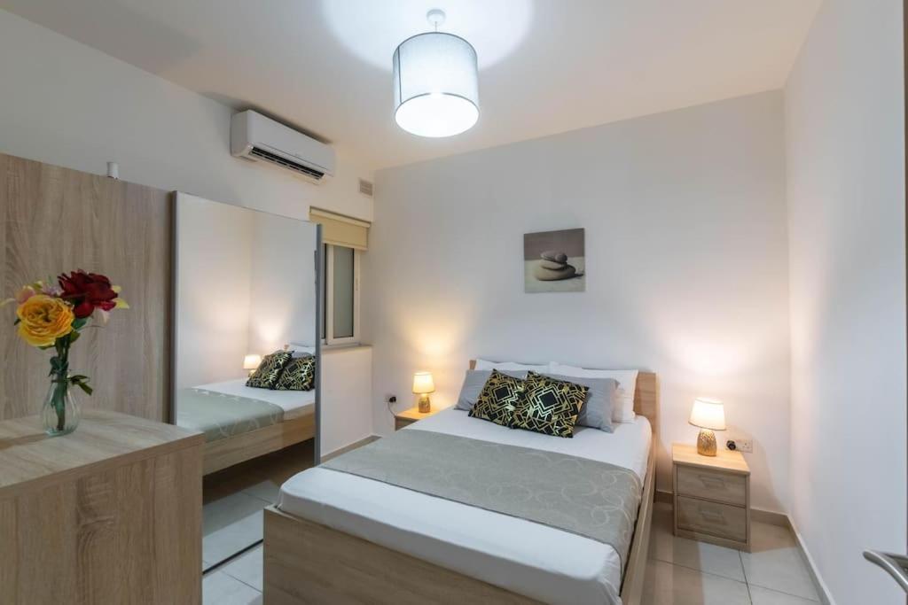 Cozy Apartment, Close To The Sea C4 เซนต์พอลส์เบย์ ภายนอก รูปภาพ