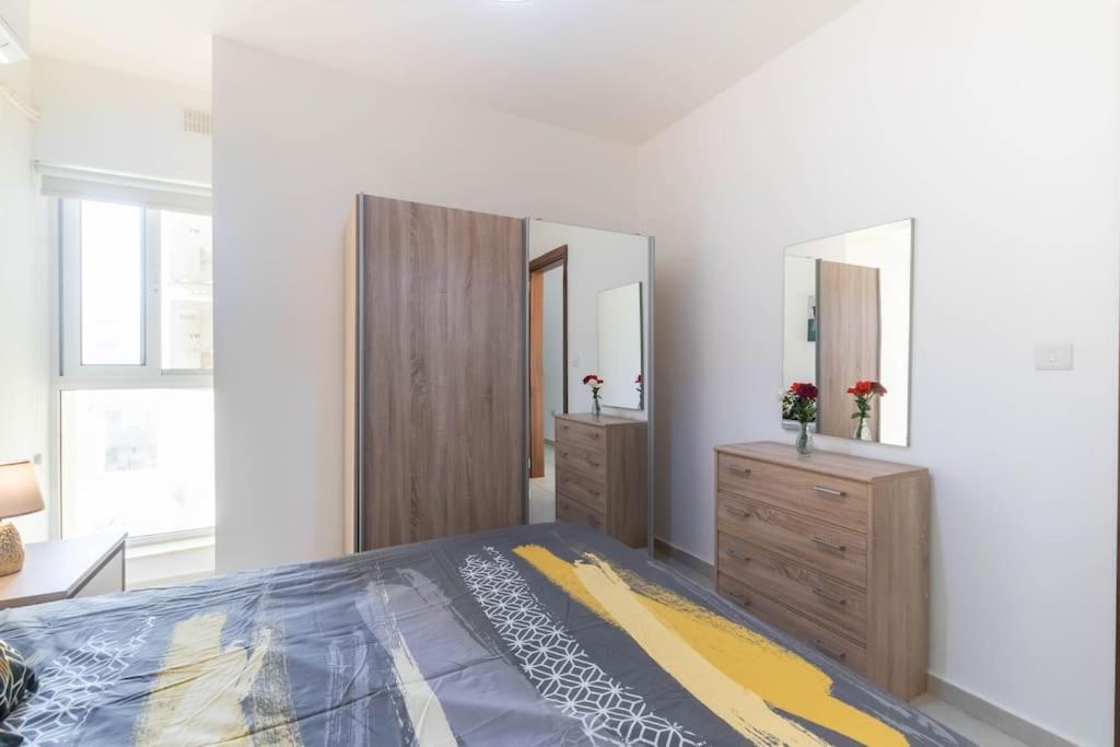 Cozy Apartment, Close To The Sea C4 เซนต์พอลส์เบย์ ภายนอก รูปภาพ