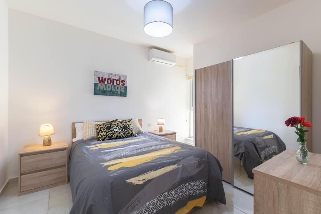 Cozy Apartment, Close To The Sea C4 เซนต์พอลส์เบย์ ภายนอก รูปภาพ
