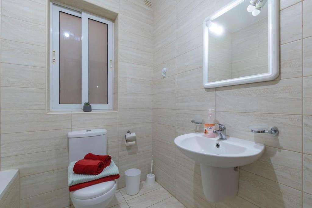Cozy Apartment, Close To The Sea C4 เซนต์พอลส์เบย์ ภายนอก รูปภาพ